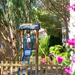 Goelia Les Jardins D'azur Aparthotel 3*