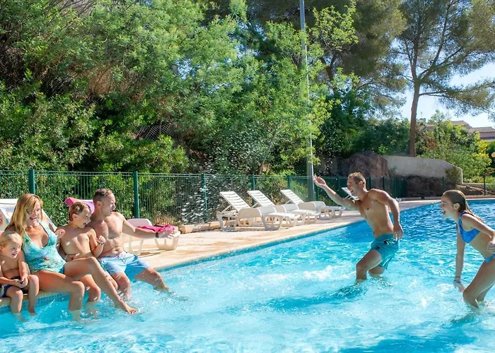 Goelia Les Jardins D'azur Apart Otel Saint-Raphaël